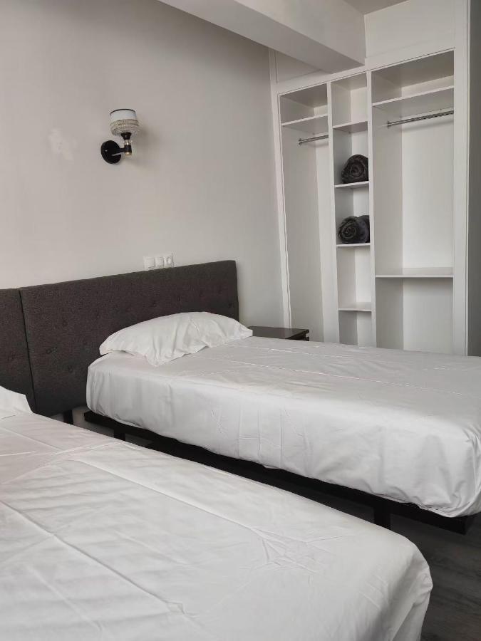 Hostal Golden 21*** Мадрид Экстерьер фото